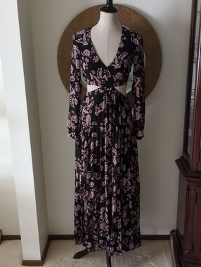 Gorgeous Bardot Black Floral Long-Sleeve Maxi Dress with Tan/Maroon Floral Print